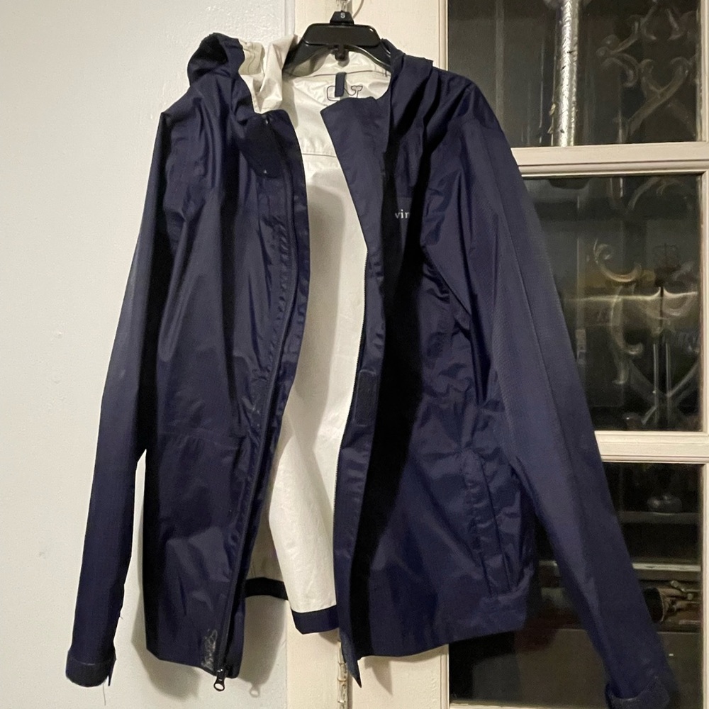 Boys Vineyard Vines Rain Jacket. Sz Medium 12/14